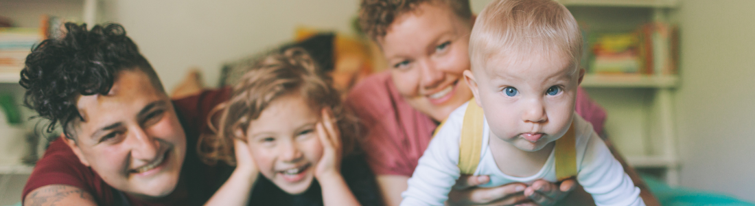 The photo shows how family bonding supports calming activities before sleep, reinforcing the idea that bedtime routines create comfort and security.