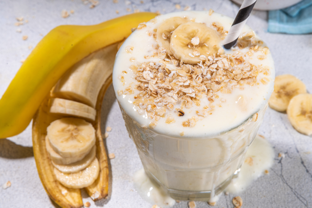 Toddler bedtime nutrition with calming foods like bananas, yogurt, and oatmeal.