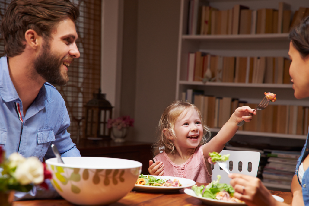 Toddler bedtime nutrition routine with dinner, bath, snack, and storytime.